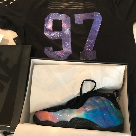 Alternate galaxy foamposite - Picture 1 of 4